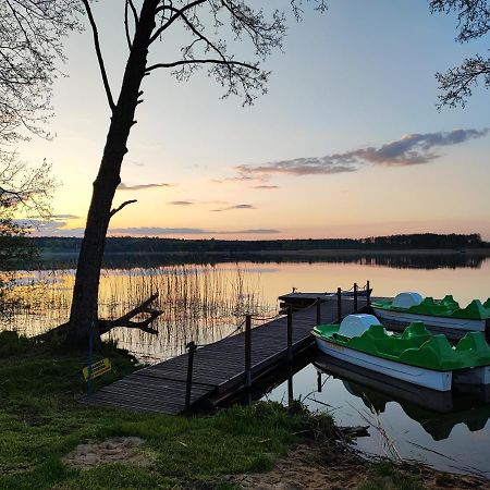 Siedlisko Nr 4A Nad Jeziorem Skarlinskim, Jezioro, Mazury, Domki Letniskowe Kurzetnik Exterior foto