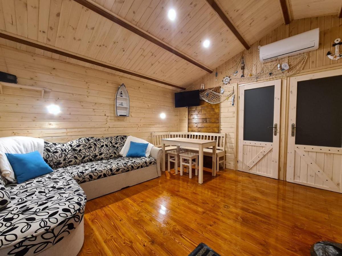 Siedlisko Nr 4A Nad Jeziorem Skarlinskim, Jezioro, Mazury, Domki Letniskowe Kurzetnik Exterior foto